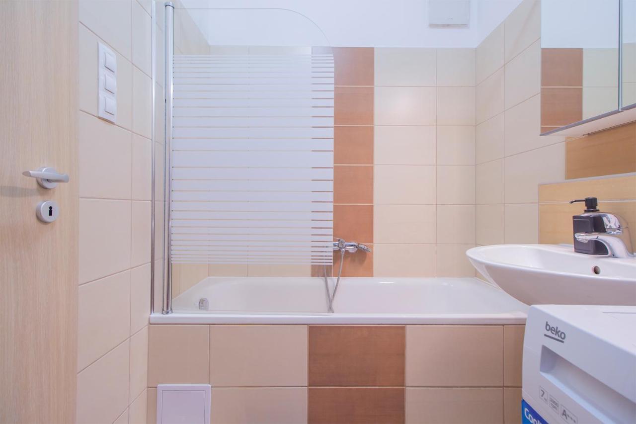 Apartament Spring House With Free Private Parking Budapeszt Zewnętrze zdjęcie